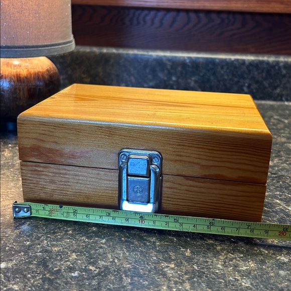 Vtg Pine Wood Trinket Keepsake Box 5x7 Hinged Clasp Rustic Jewelry Photo Storage - Picture 10 of 12